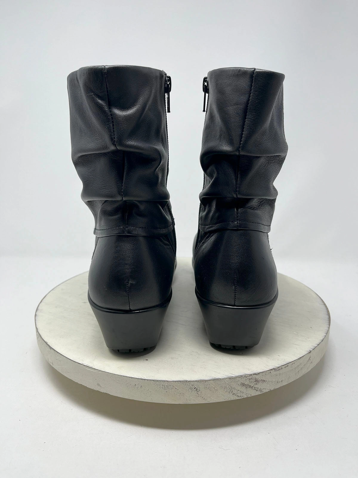 Abeo Size 9.5 Black Leather Ruched Boots