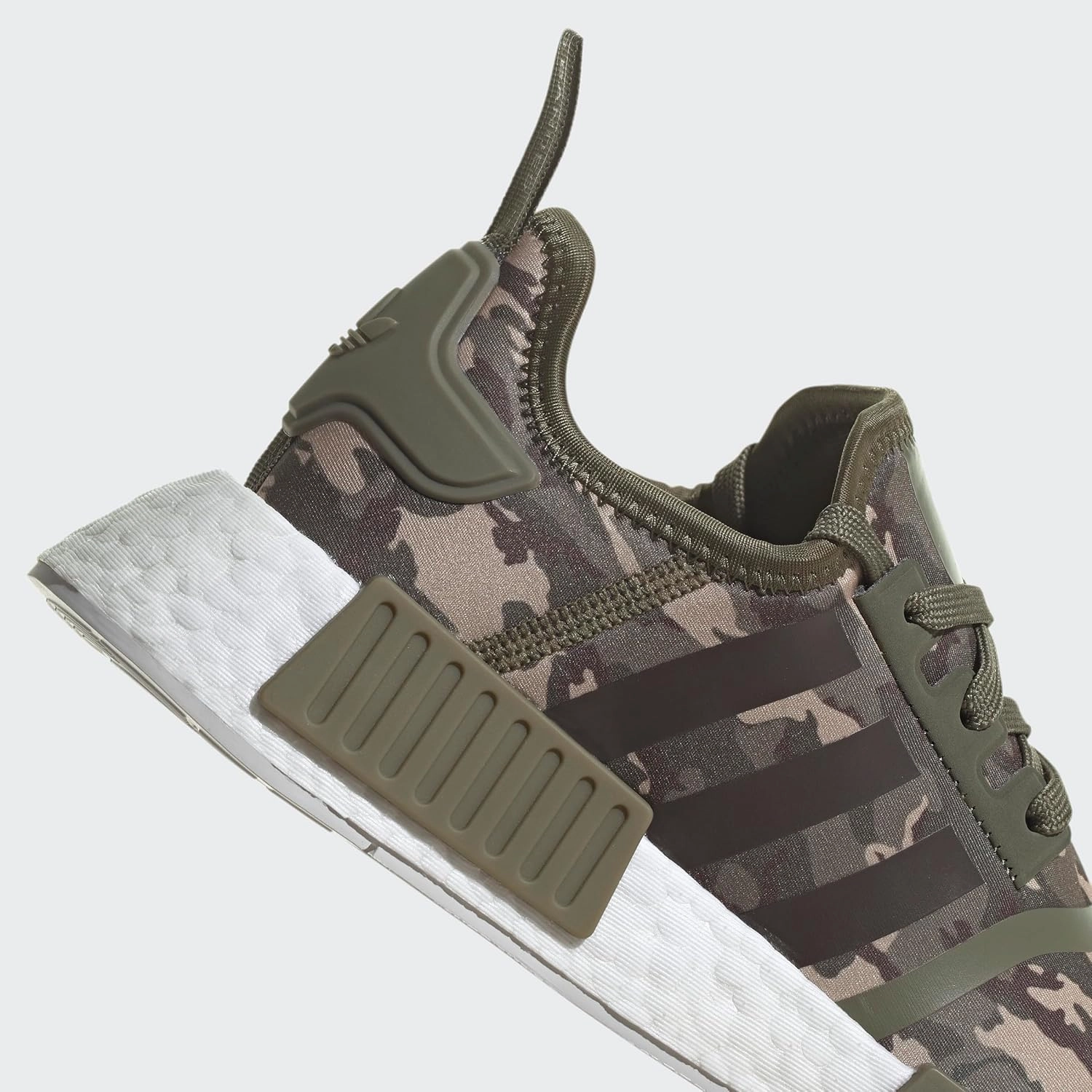 adidas Unisex-Child NMD_r1 C (Little Kid) Sneaker