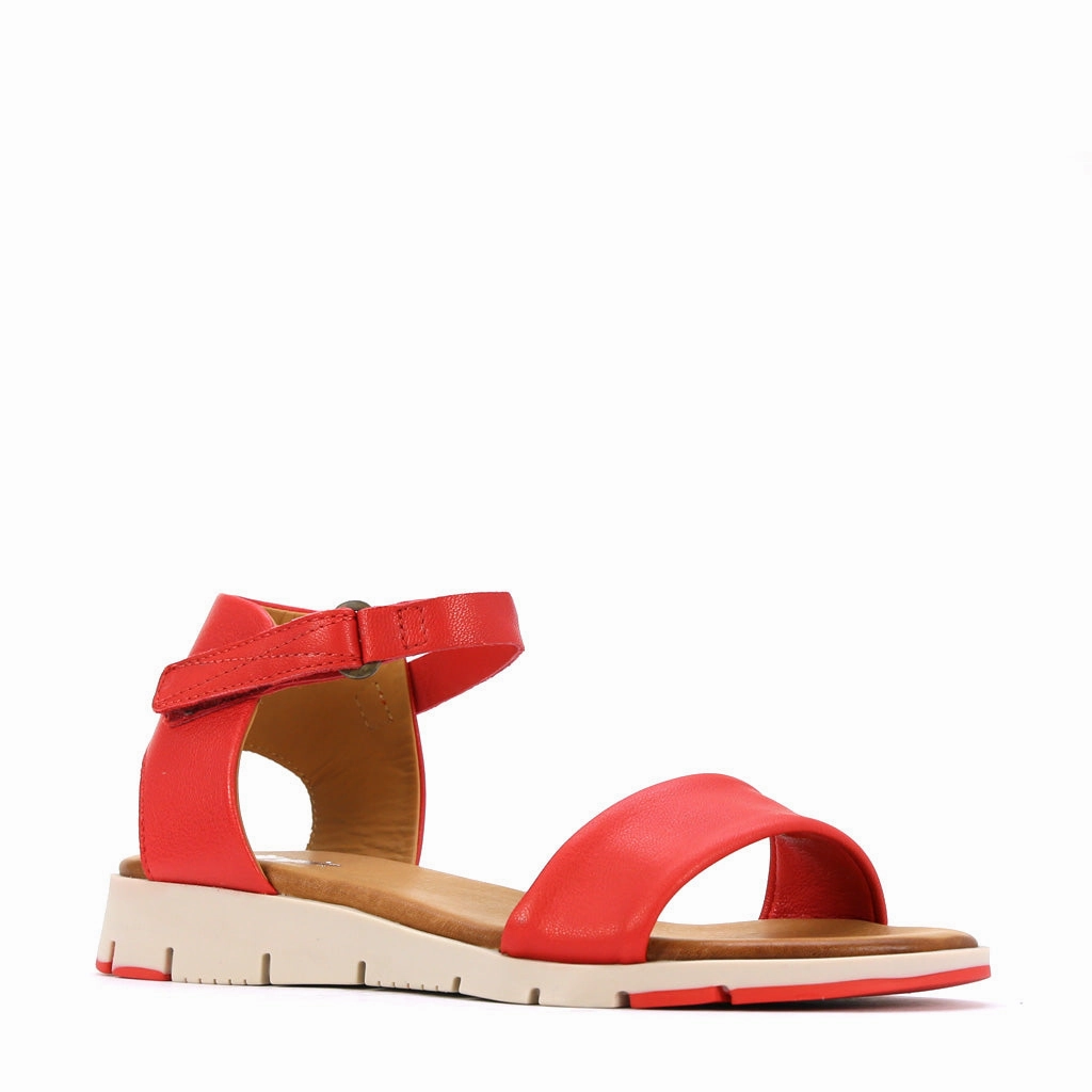 AERIA STRAP SANDAL