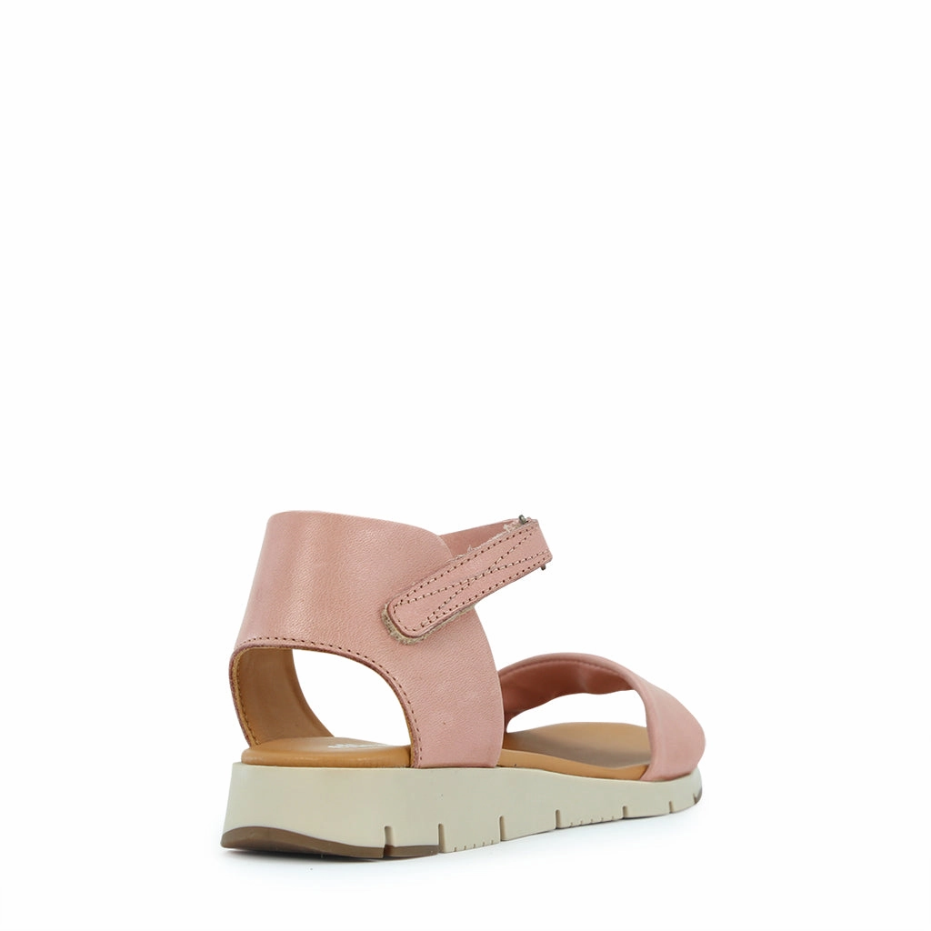 AERIA STRAP SANDAL