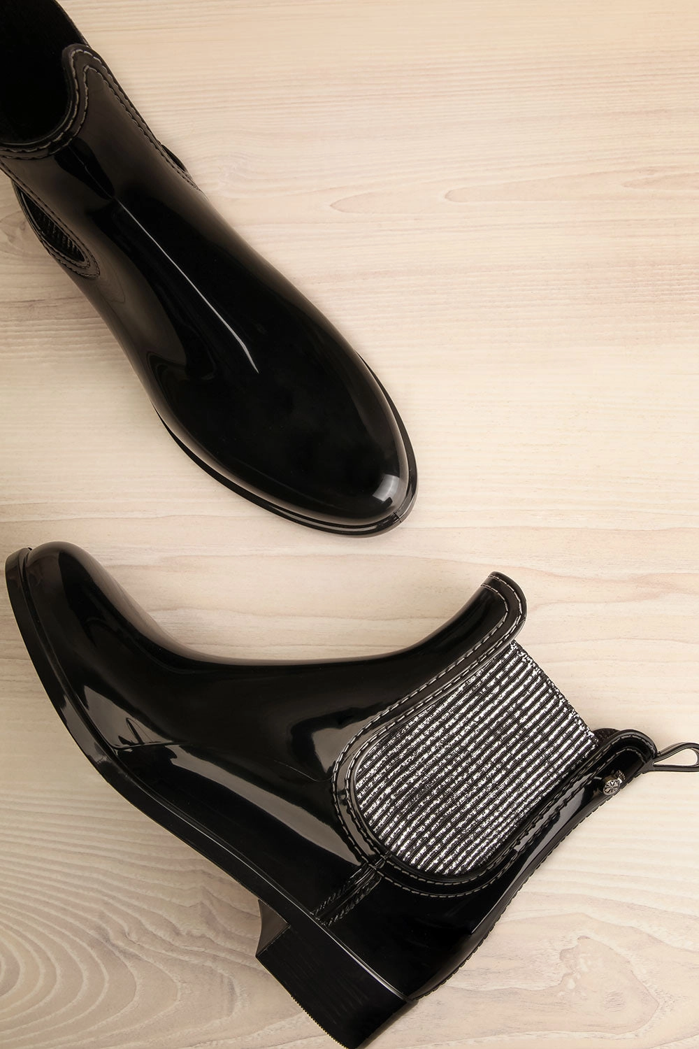 Ainea | Black Glossy Ankle Rain Boots