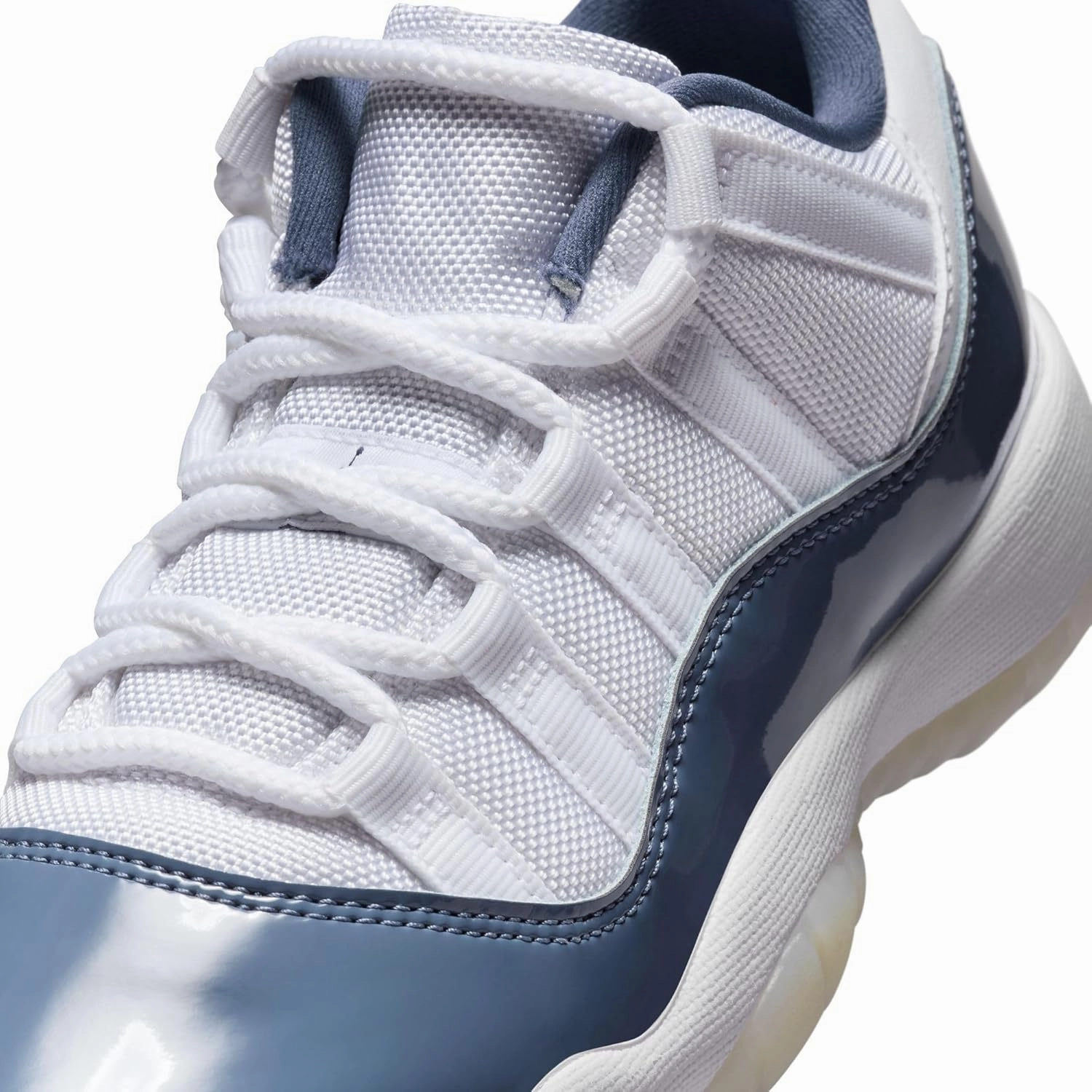 Air Jordan 11 Retro Low Diffused Blue Big Kids' Shoes (FV5121-104, White/Diffused Blue/Football Grey)