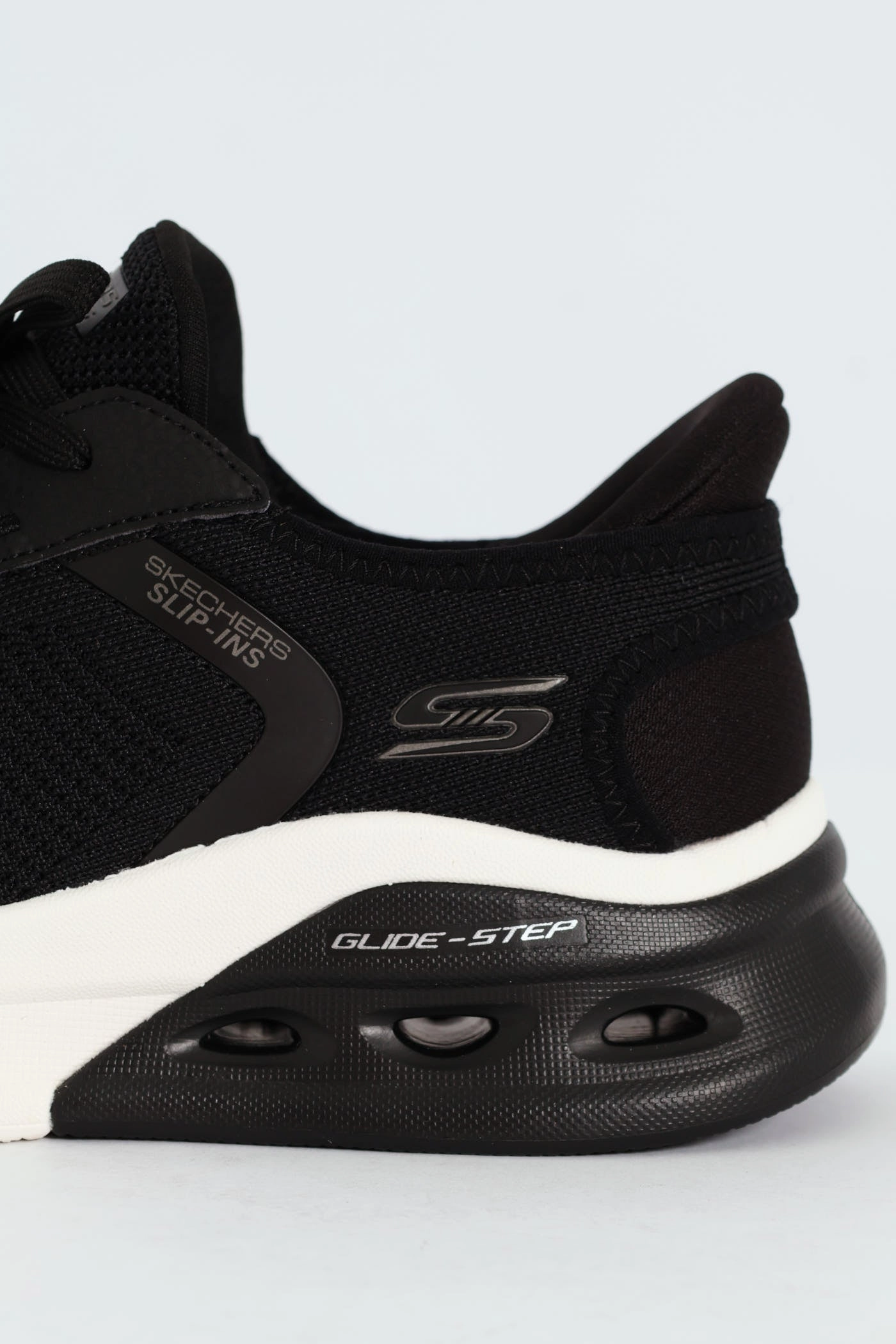 Bobs Arc Waves 2.0 Sneaker - Black/White