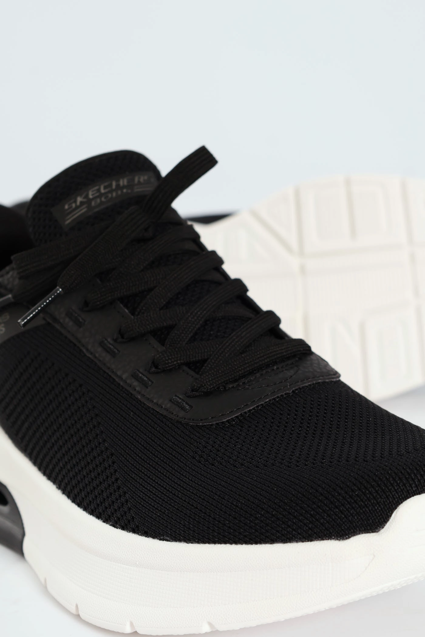 Bobs Arc Waves 2.0 Sneaker - Black/White