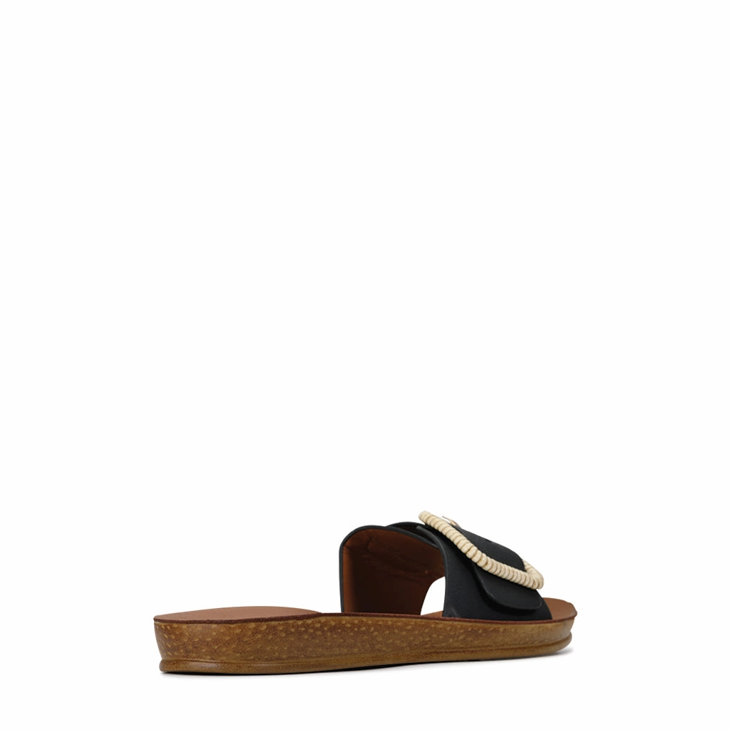 BRIO BUCKLE SLIDE SANDAL