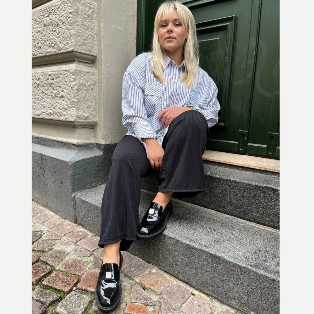 CARRY ME - BLACK PATENT