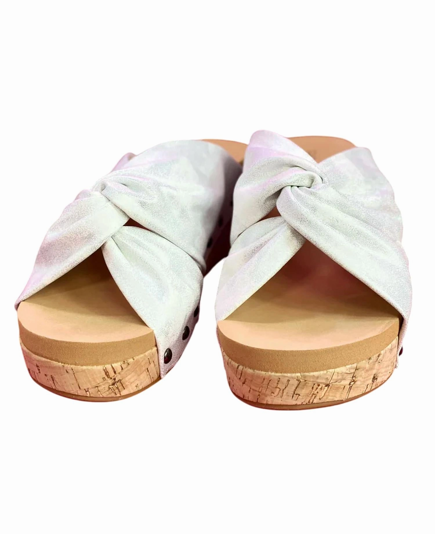 Cheerful Sandals In White