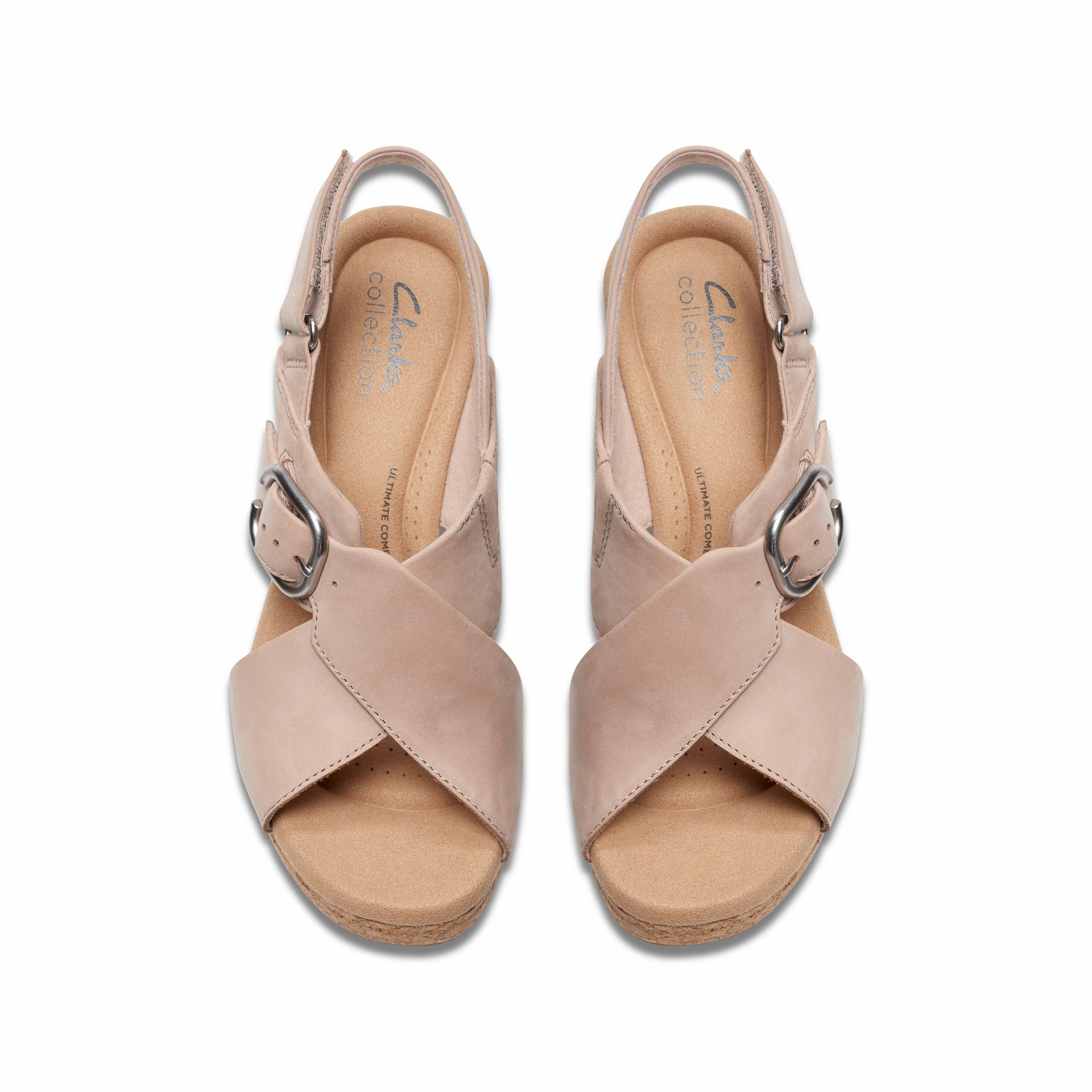 Clarks Giselle Dove in Beige Nubuck