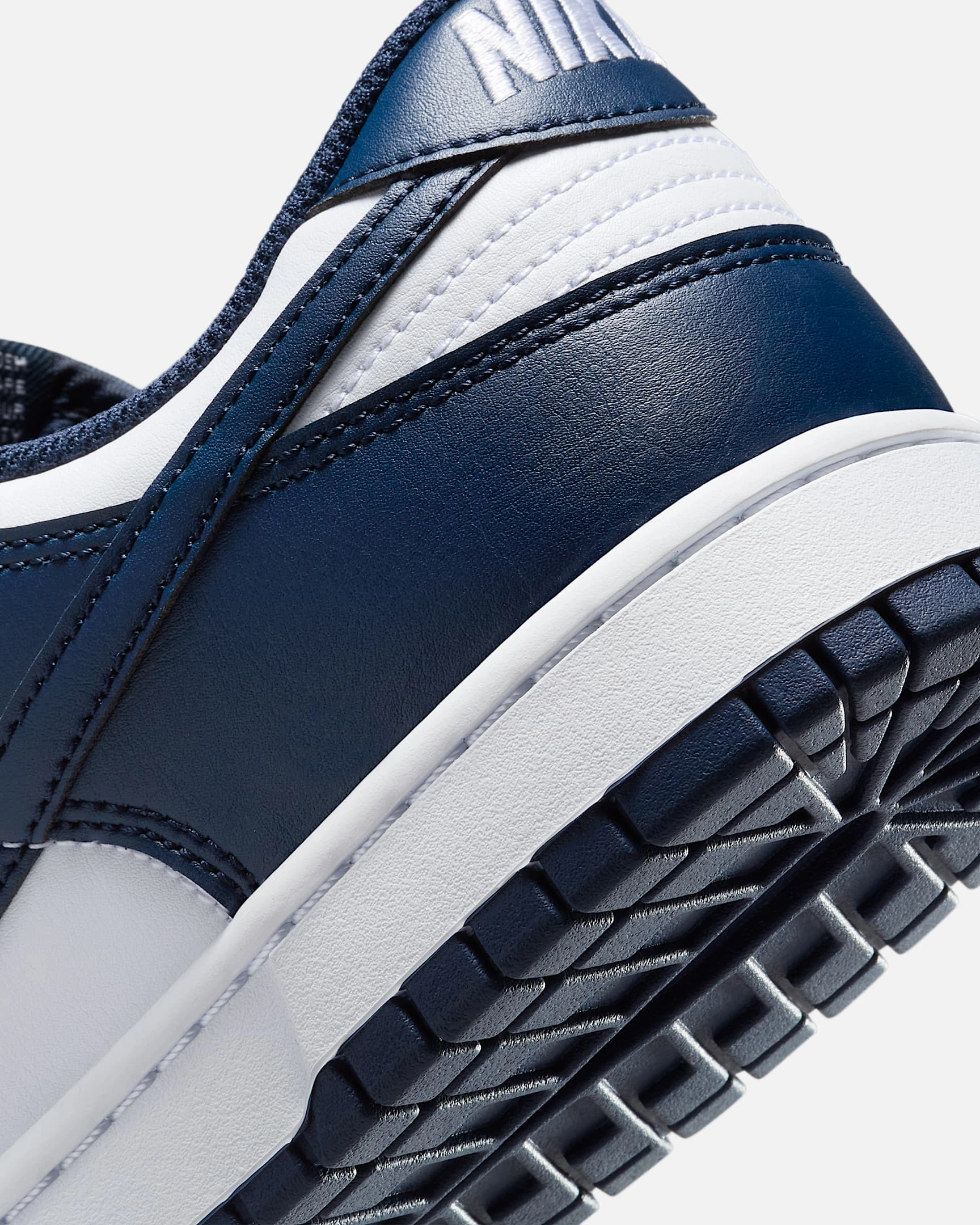 Dunk Low Retro