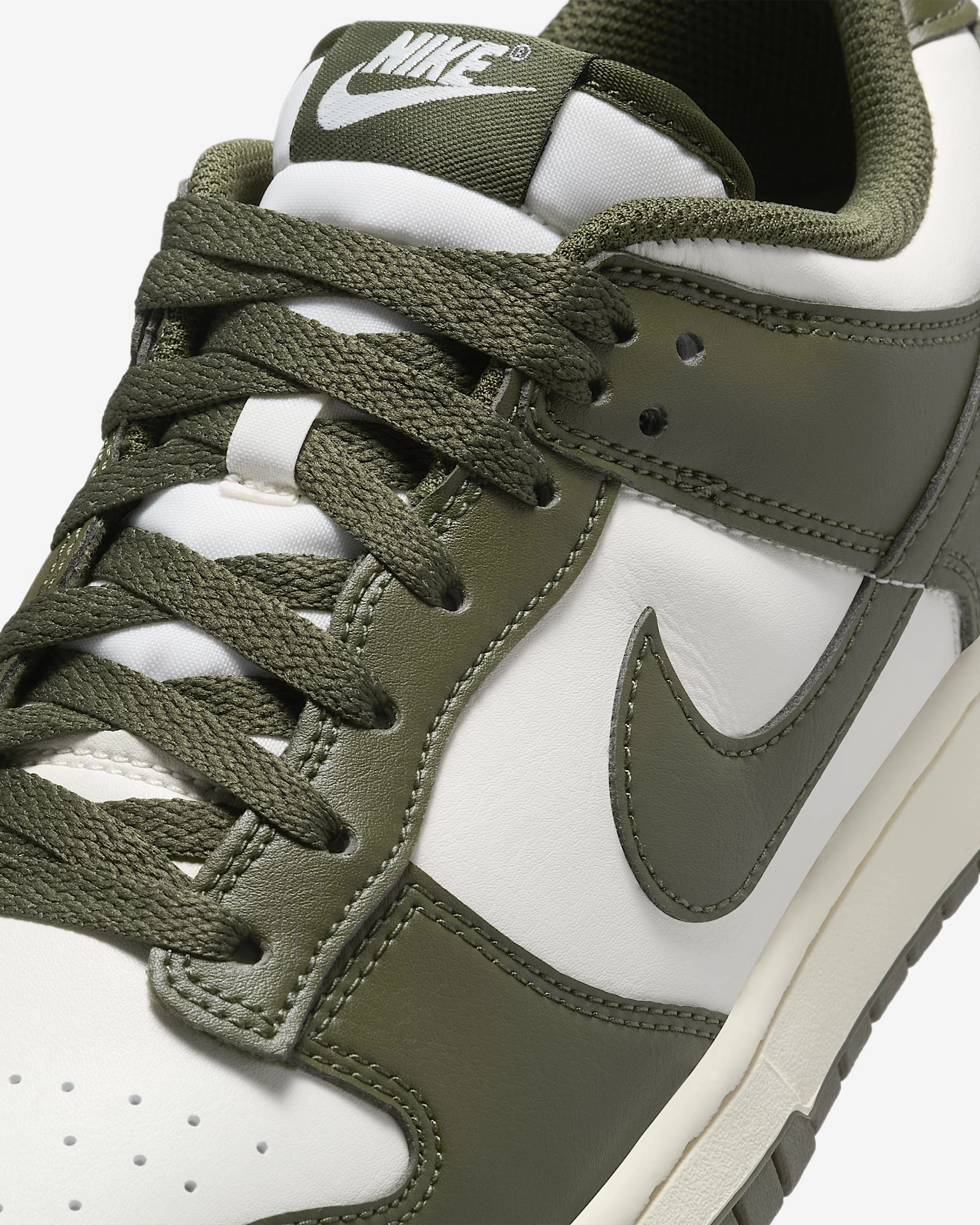 Dunk Low Retro