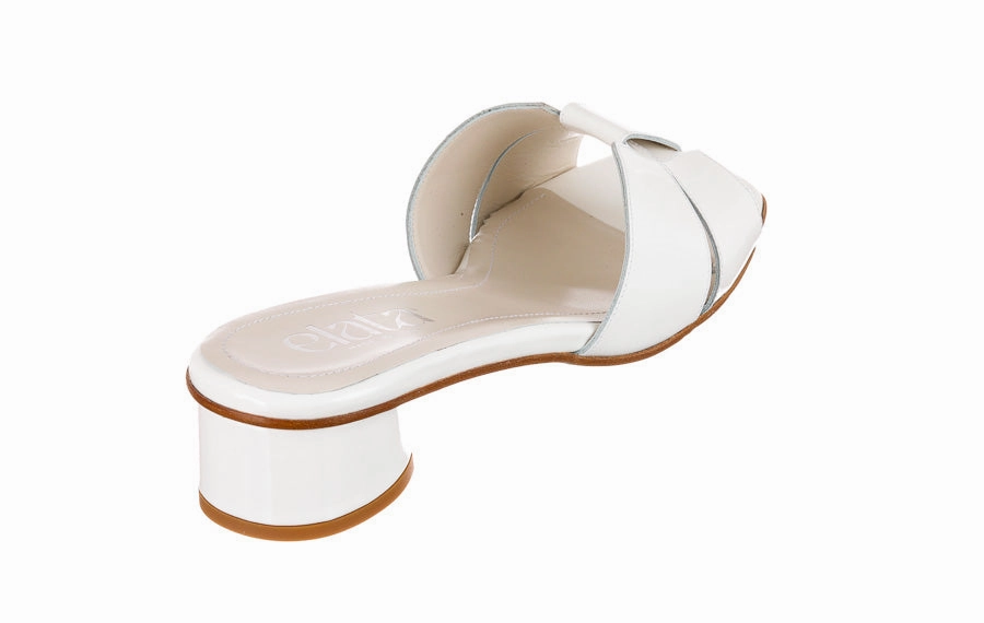 Ela Siena White