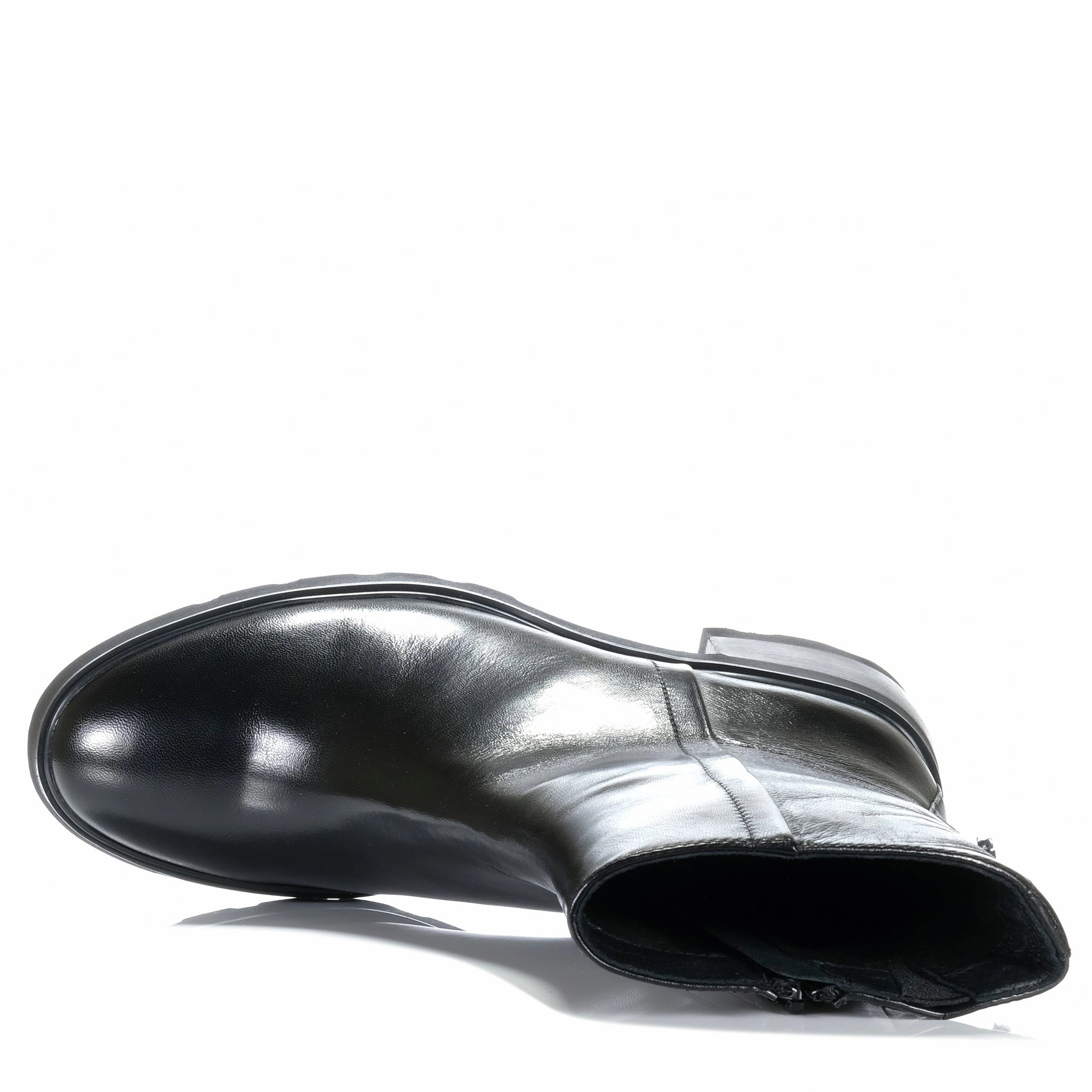 EOS Finley Black