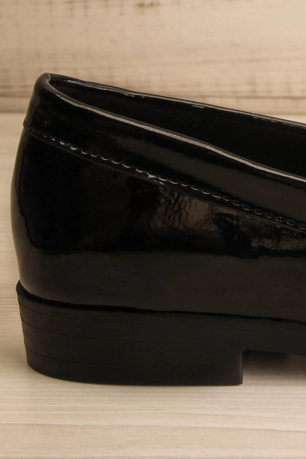 Erick Glossy | Black Loafers
