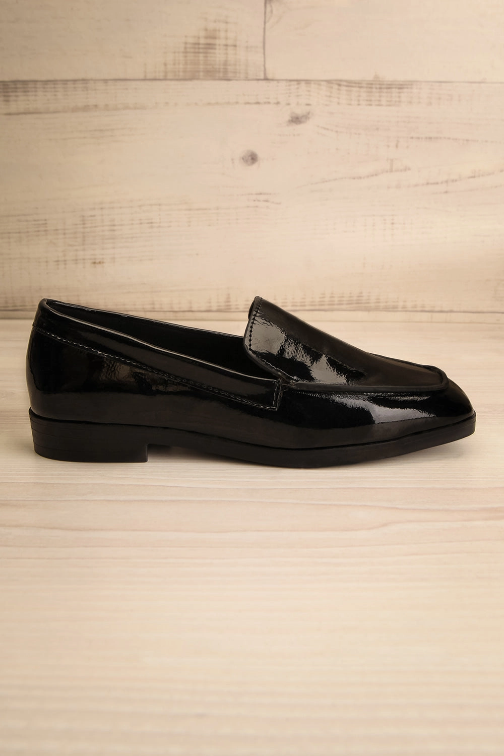 Erick Glossy | Black Loafers