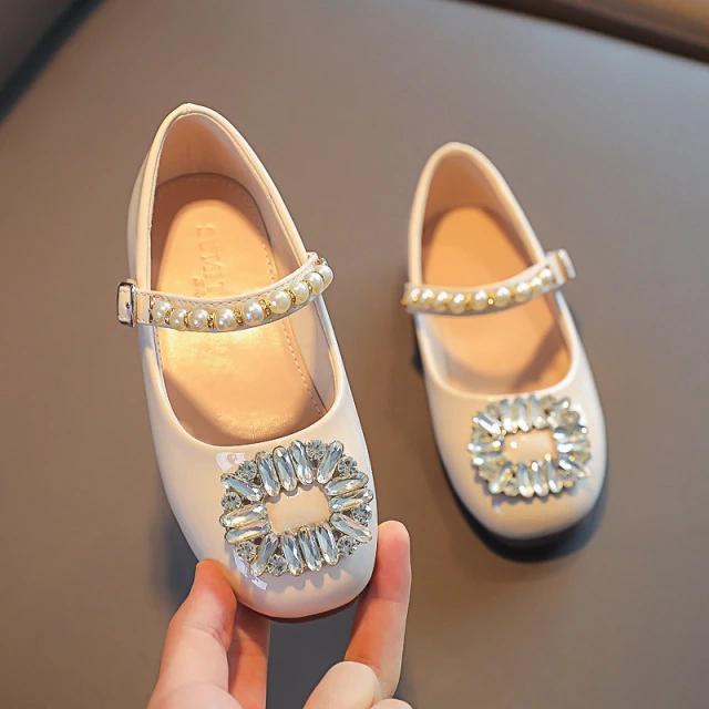 Gaby Girls' Flat Shoes