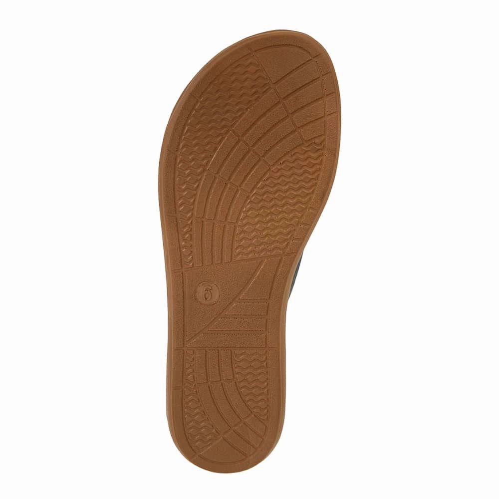 Gizmo Sandal in Black Smooth