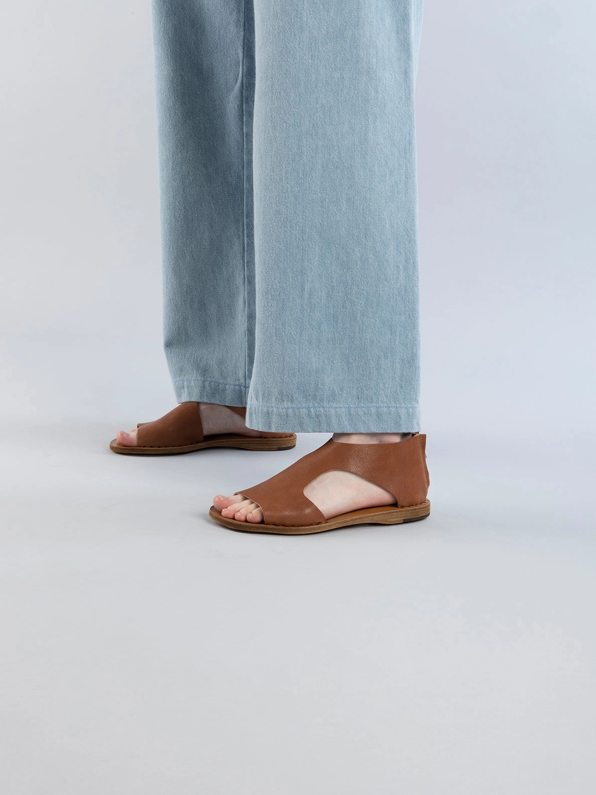 ITACA 047 - Gold Leather Sandals