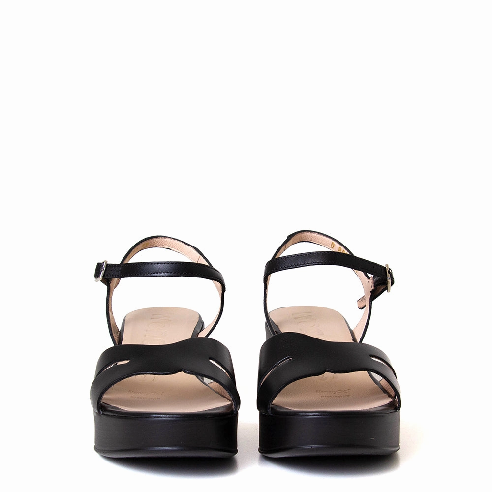 Izzy Women's Leather Sandal