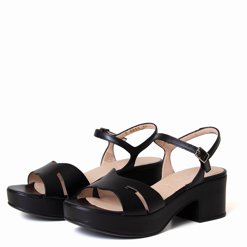 Izzy Women's Leather Sandal