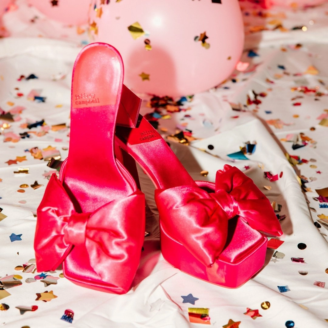 Jeffrey Campbell: Gazenia