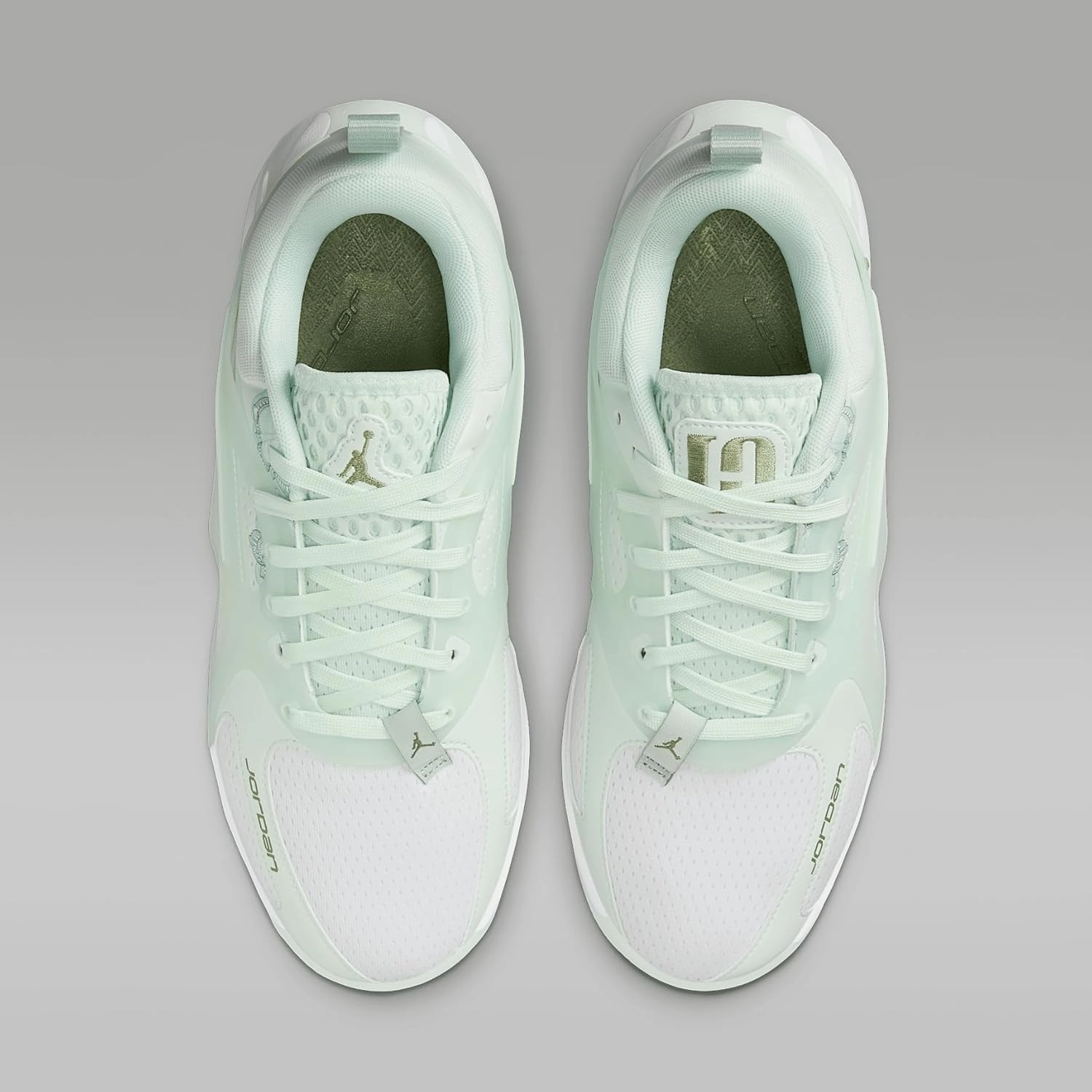 Jordan Heir Series Abundance Women's Basketball Shoes (IB7140-102, White/Barely Green/Seafoam/Oil Green)