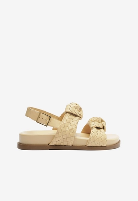 Kareena Beige Sporty Sandal