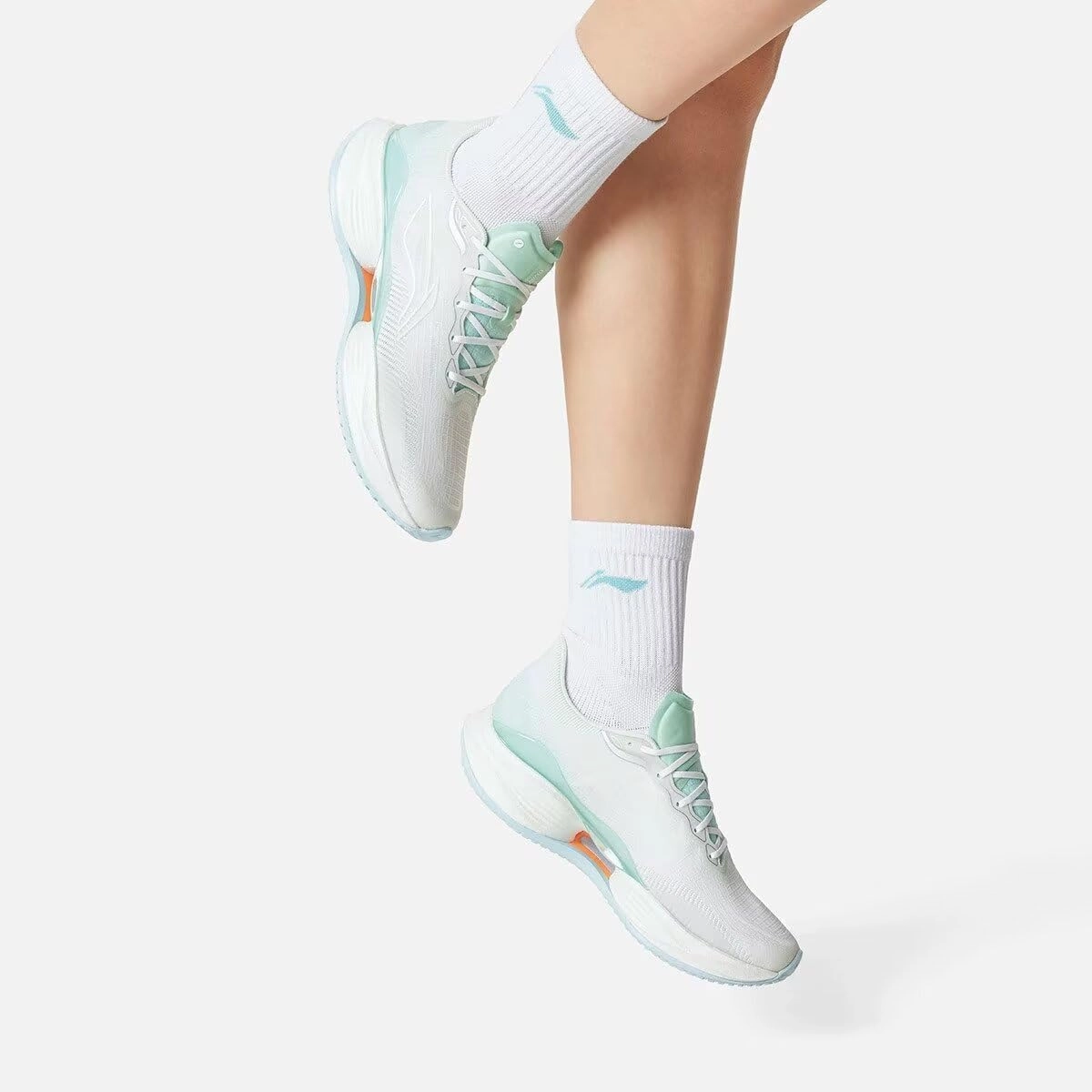 LI-NING Super Light 22 Women Running Shoes Reflective Boom Fiber High Rebound Light Weight Cushioning Sport Shoes ARBV002
