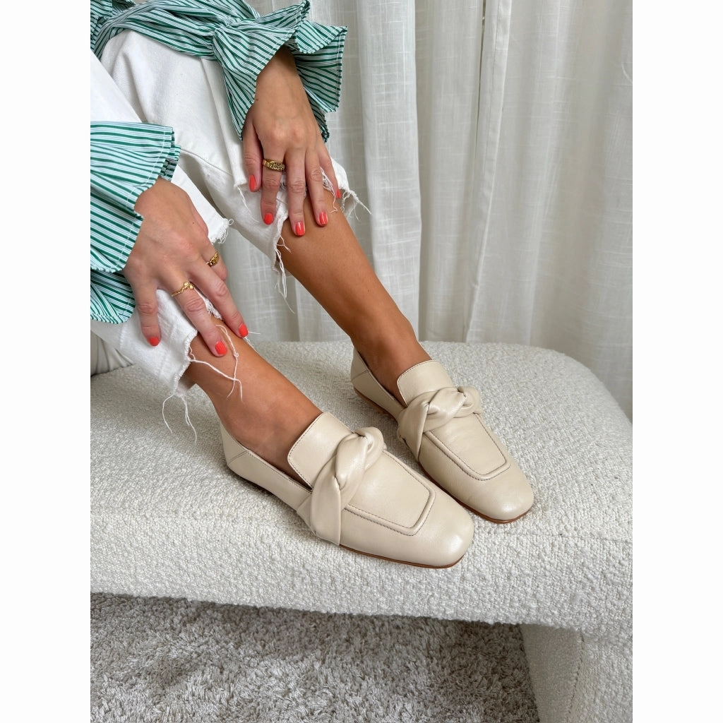 LIKE FAIRY TALES - OFF WHITE (BRICH)