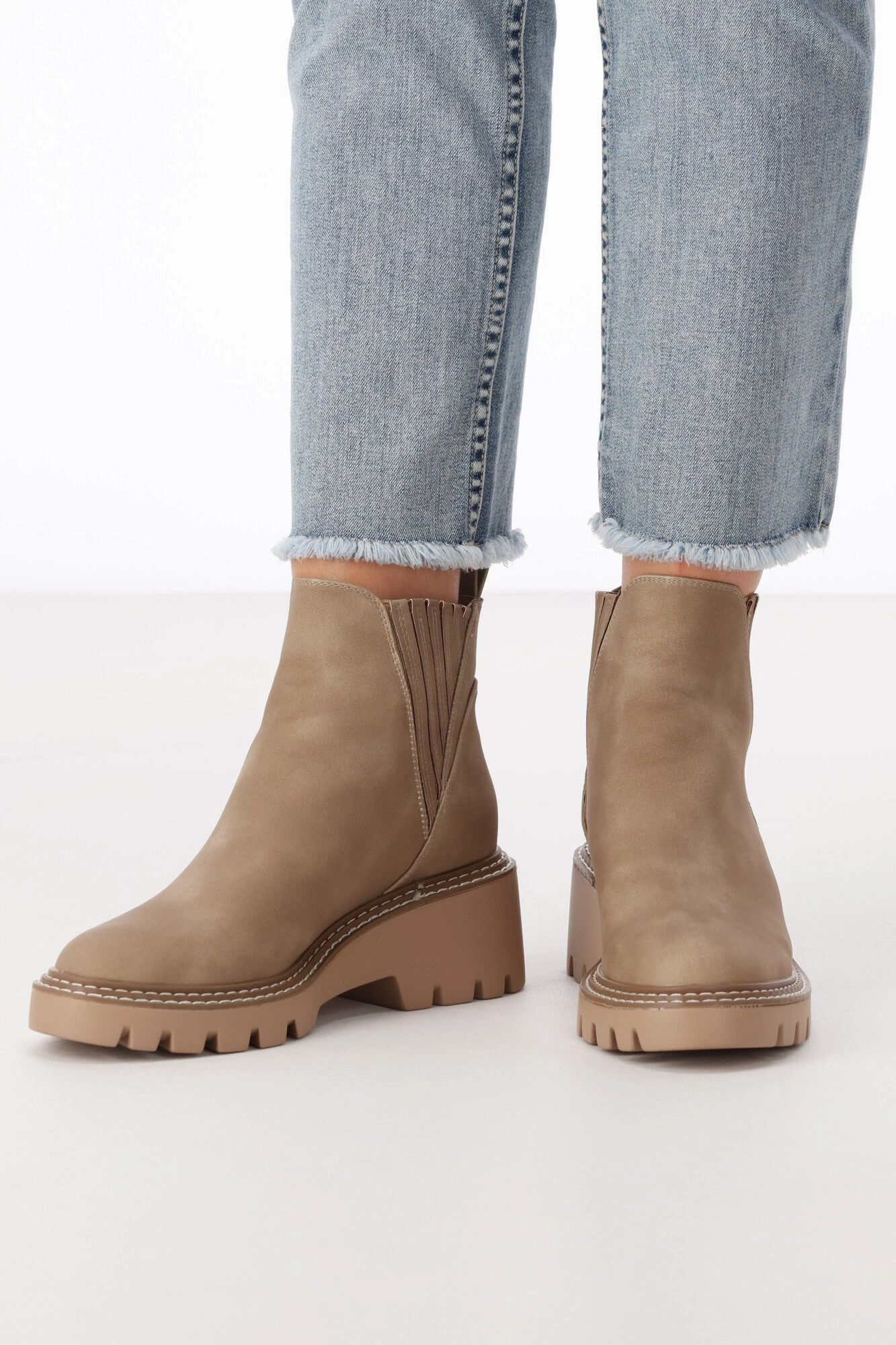 Los Cabos Vittoria Boot Taupe