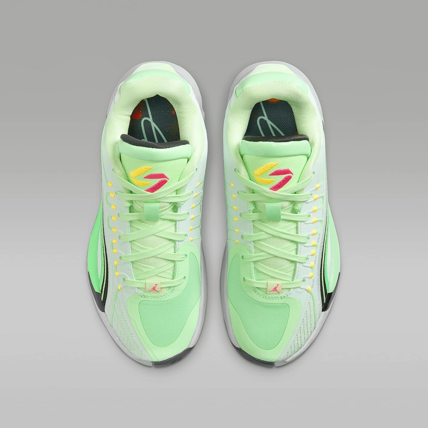 Luka 4 "Space Navigator Big Kids' Basketball Shoes (HJ5225-300, Barely Green/Vapor Green/Metallic Silver/Black)
