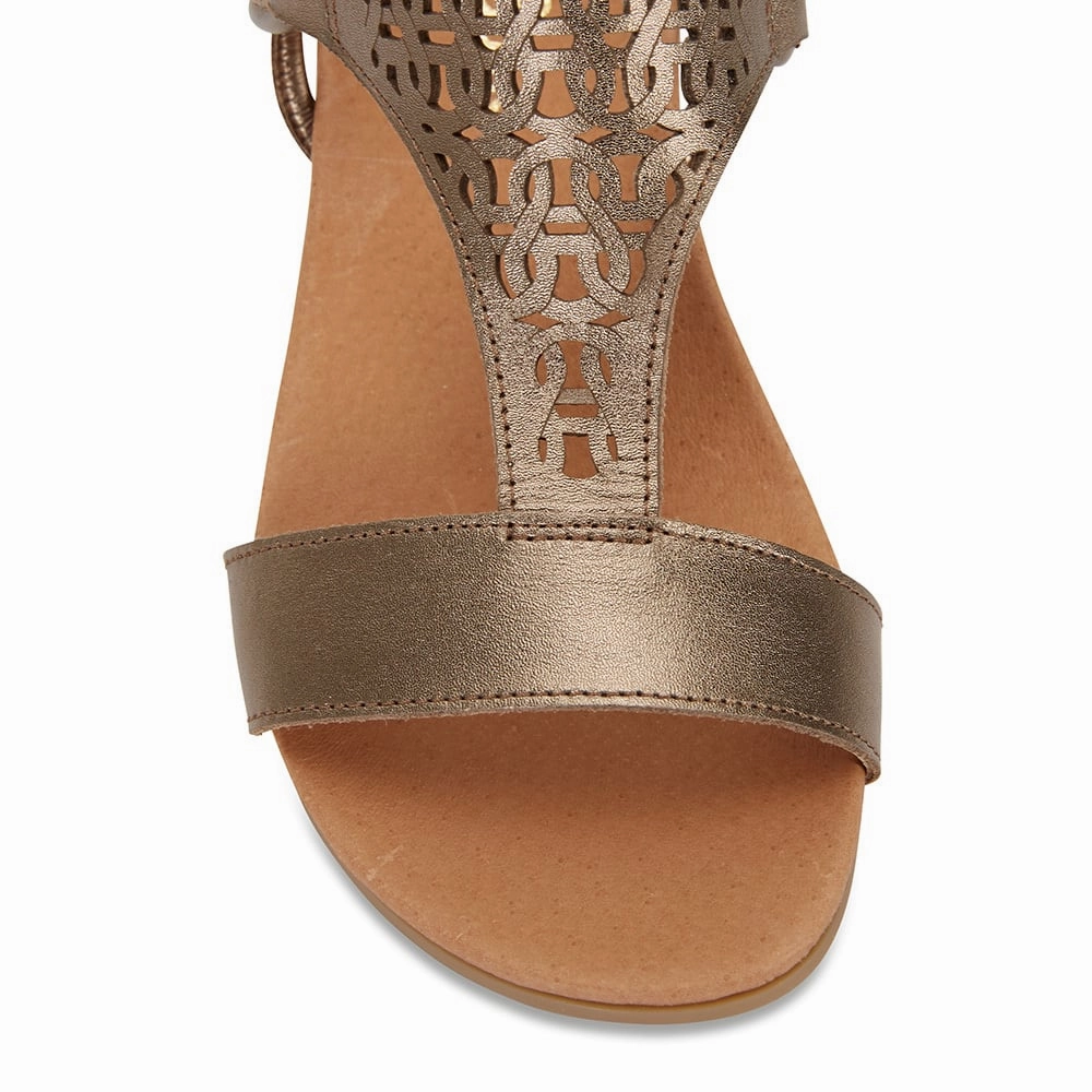 Magnet Heel in Pewter Leather
