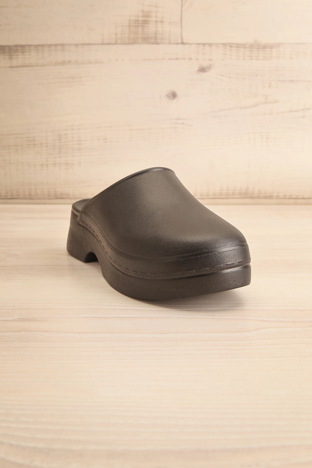 Magnolia Black | Lightweight Mules
