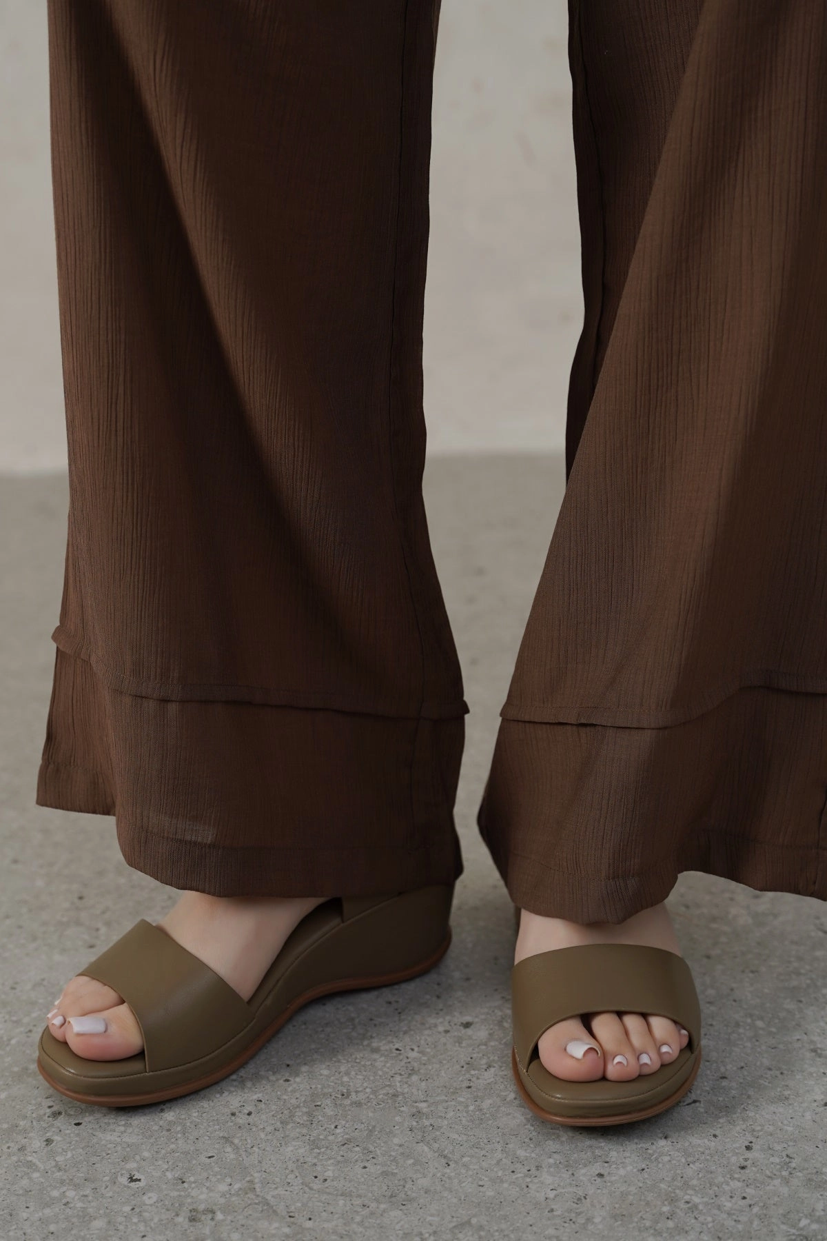 MAMA WEDGE SANDALS