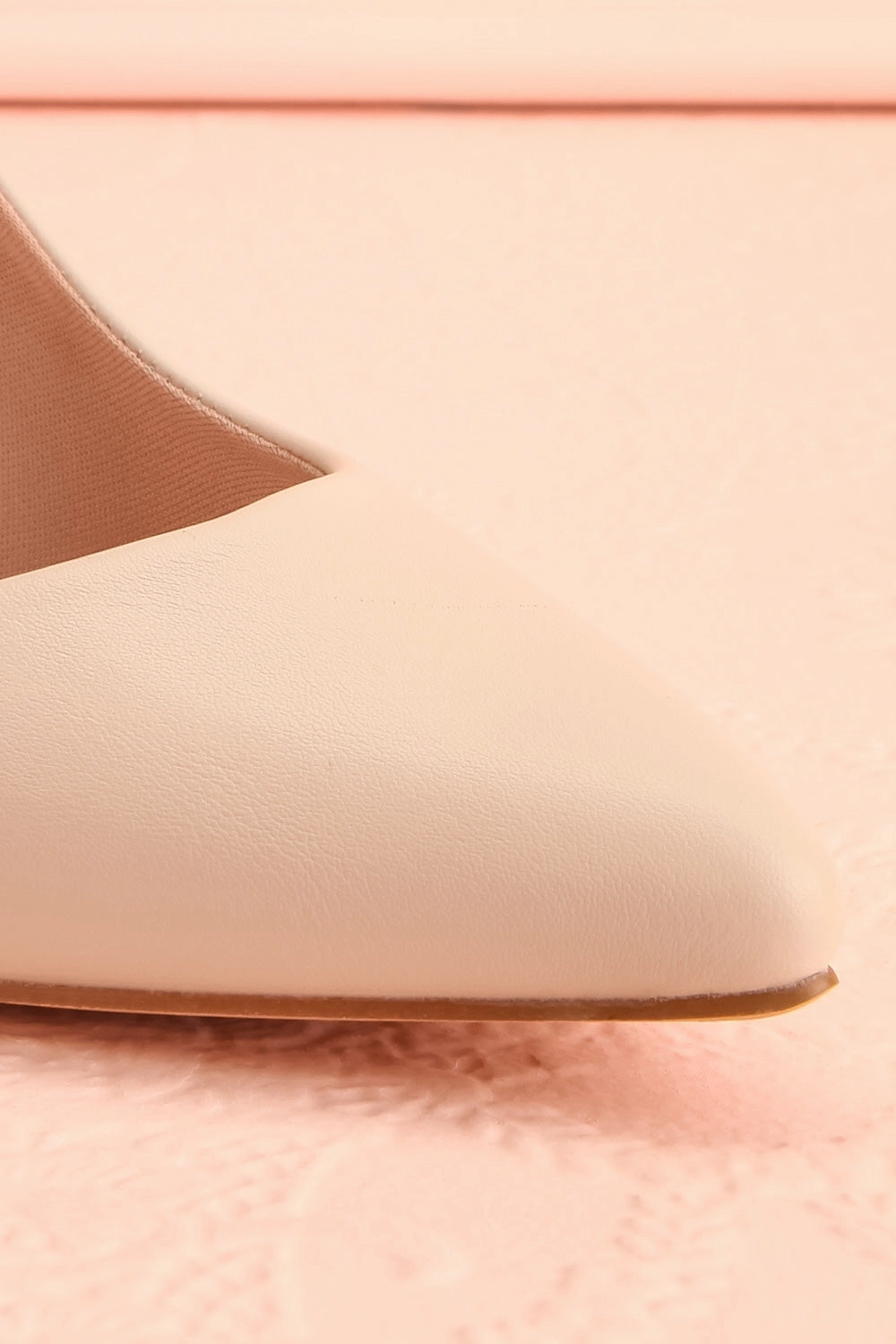 Mounai Ivory | Pointed Toe Heels