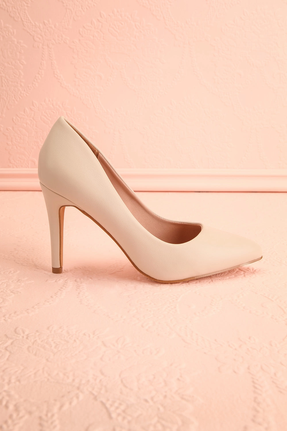 Mounai Ivory | Pointed Toe Heels