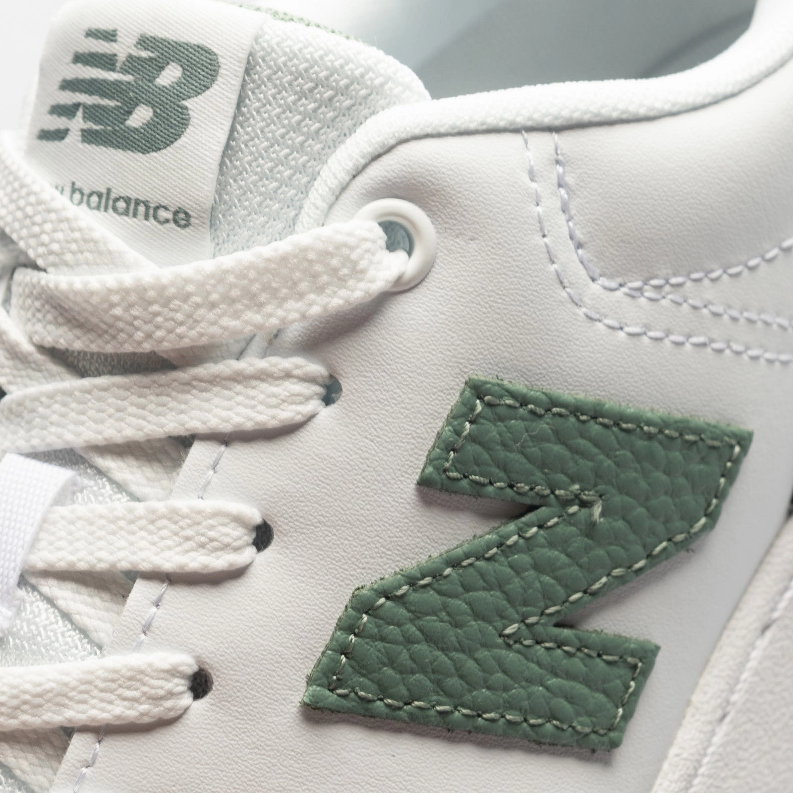 NEW BALANCE MEN'S BB80 GREEN/WHITE SNEAKER SHOES