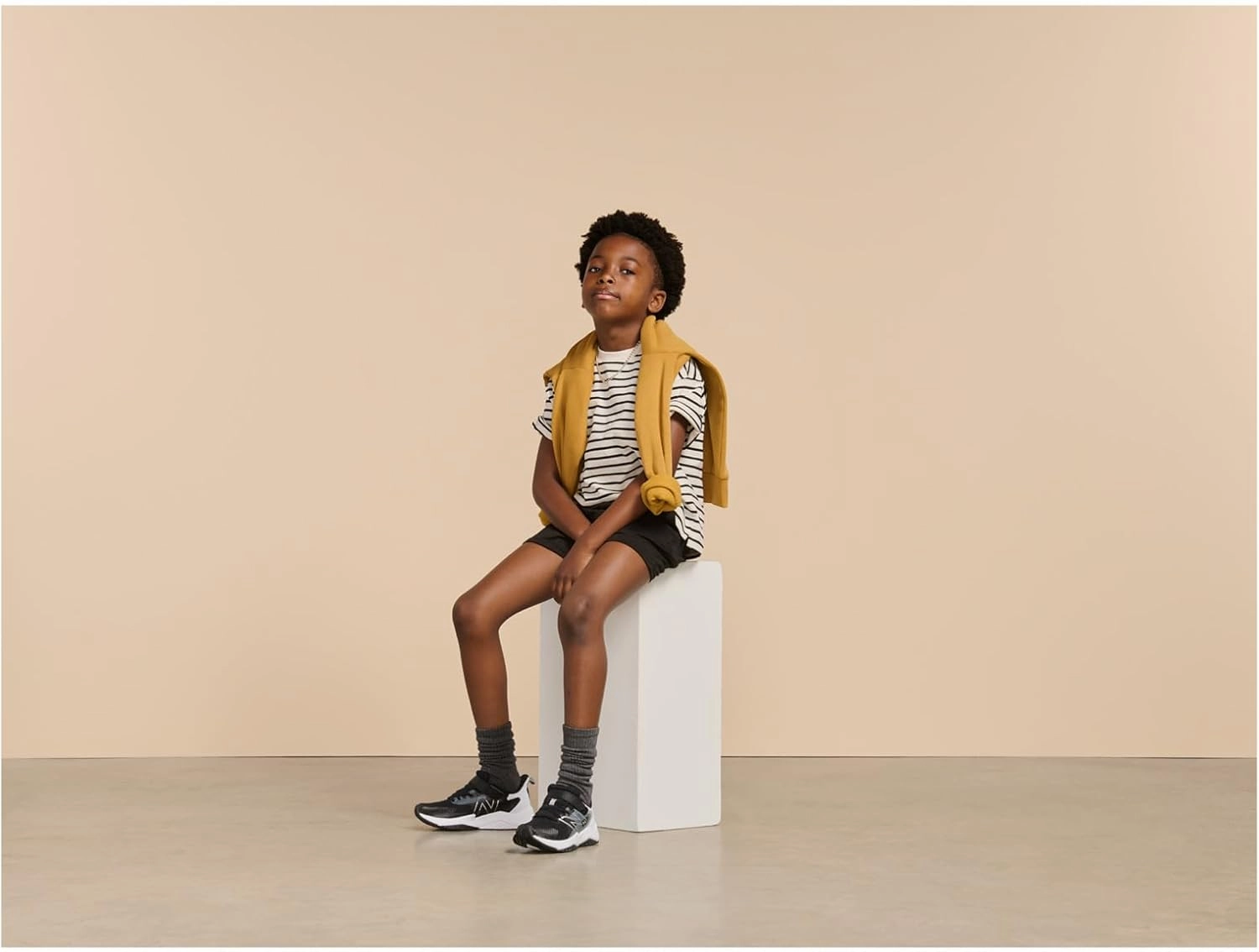 New Balance Unisex-Child Rave Run V2 Bungee Lace with Top Strap Shoe
