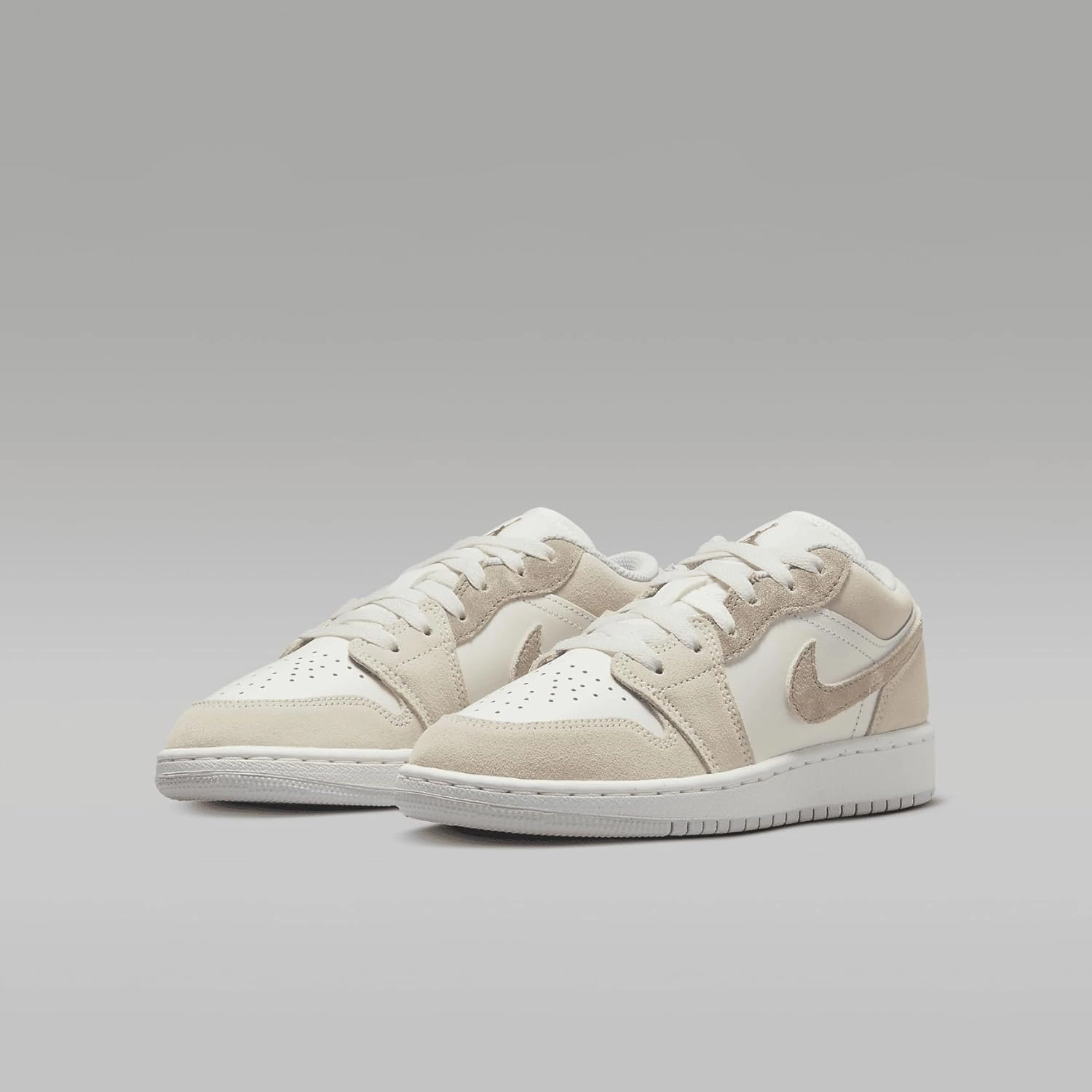 Nike Air Jordan 1 Low SE GS Boys Shoes