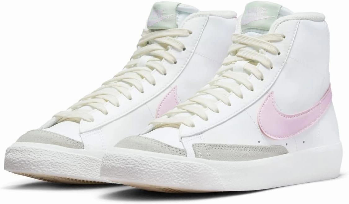 Nike Boy's Air Force 1 Mid Le (Big Kid)