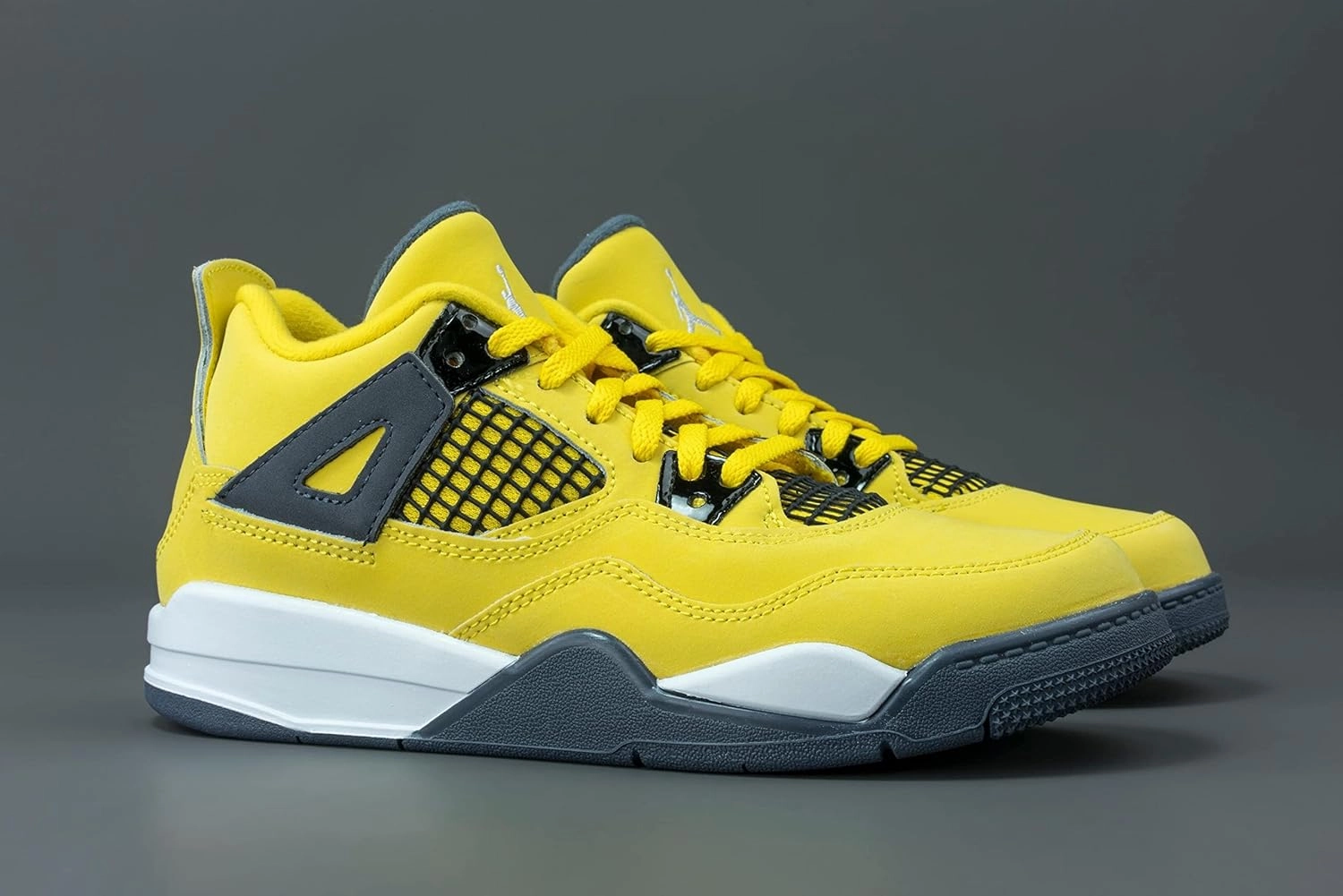 Nike Boy's Air Jordan 4 Retro Shoes