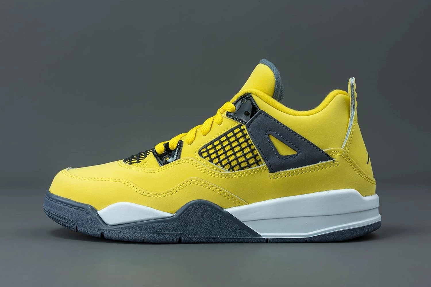 Nike Boy's Air Jordan 4 Retro Shoes