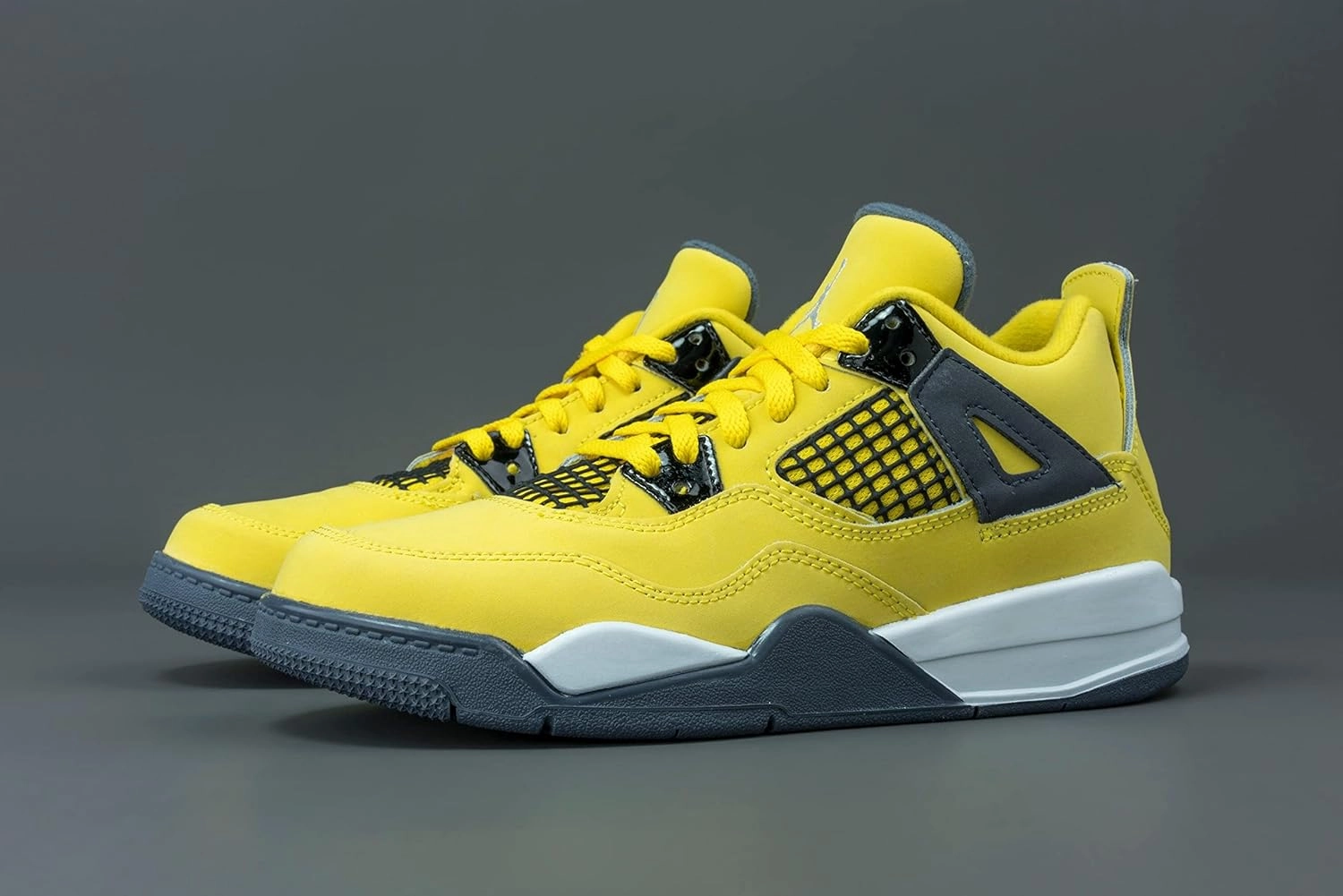 Nike Boy's Air Jordan 4 Retro Shoes