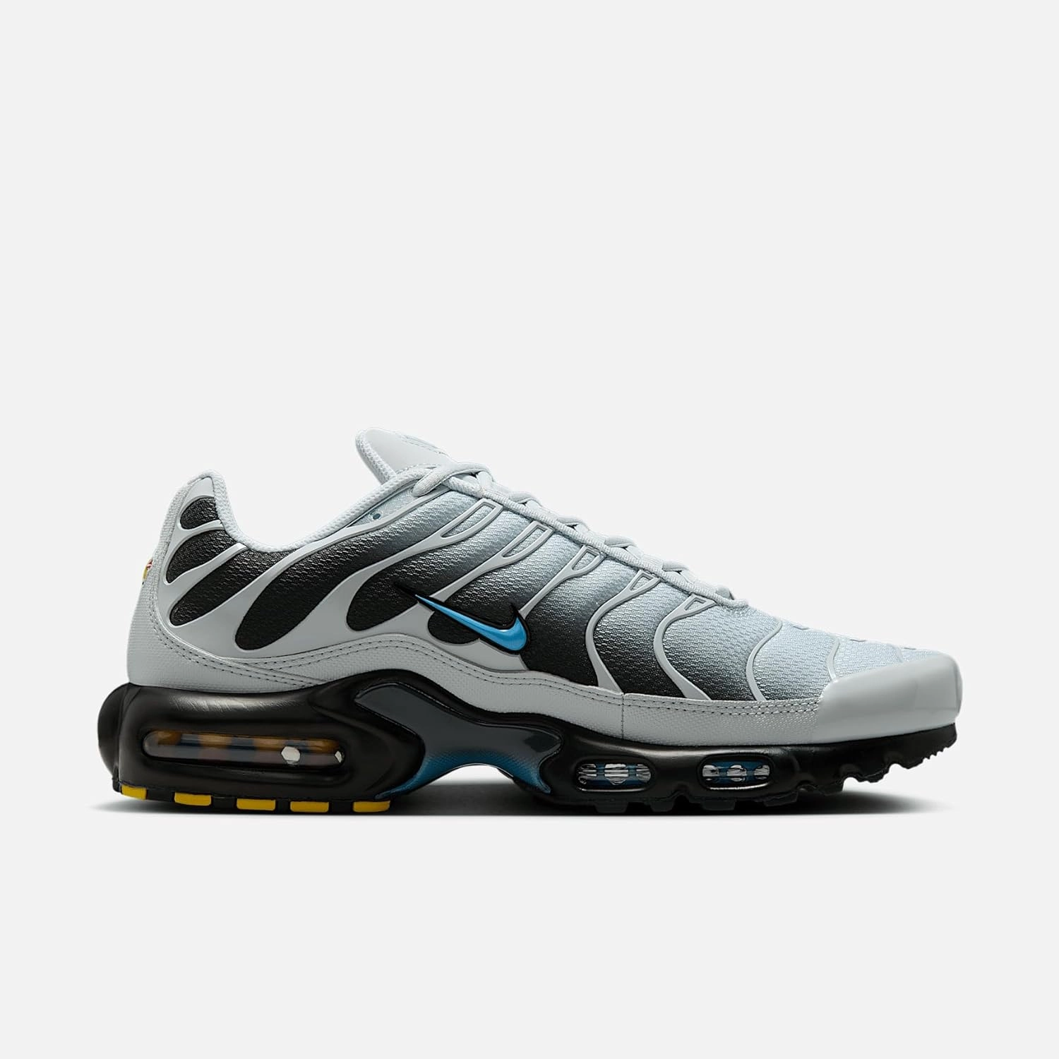 NIKE Men's Sneaker