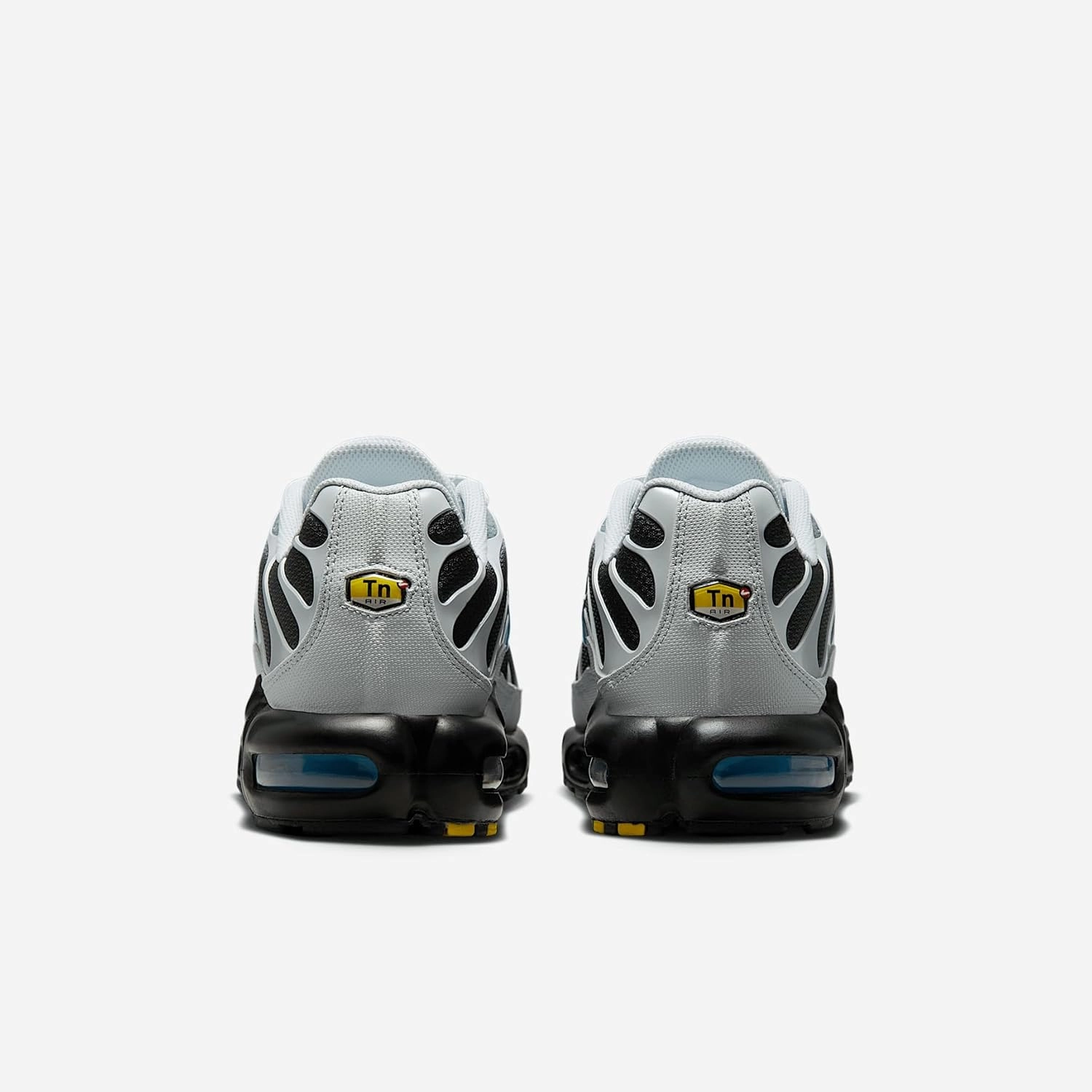 NIKE Men's Sneaker