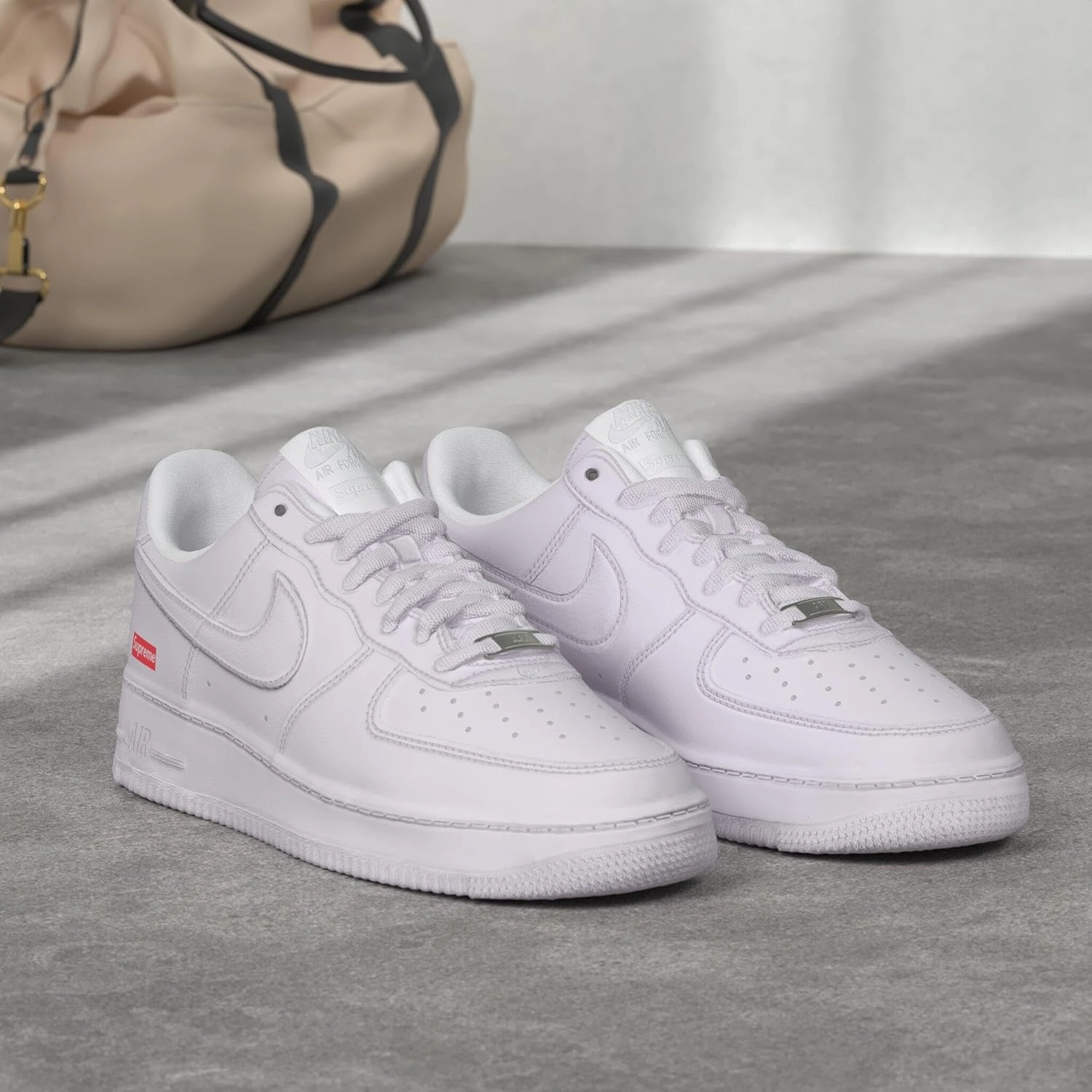 Nike mens Air Force 1 Low "Supreme - Mini Box Logo White"
