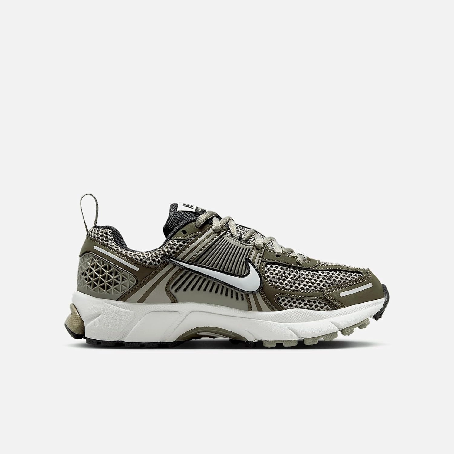Nike Vomero 5 Big Kids' Shoes (HF6998-300, Cargo Khaki/Photon Dust/Black/Light Army)