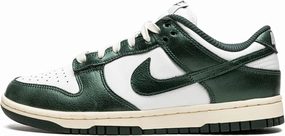 Nike WMNS Dunk Low - White / Pro Green / Coconut Milk