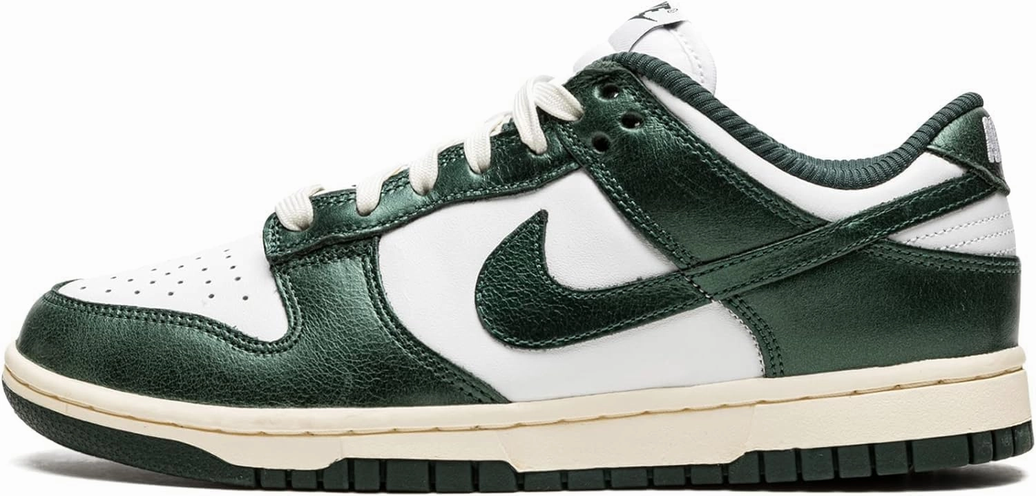 Nike WMNS Dunk Low - White / Pro Green / Coconut Milk