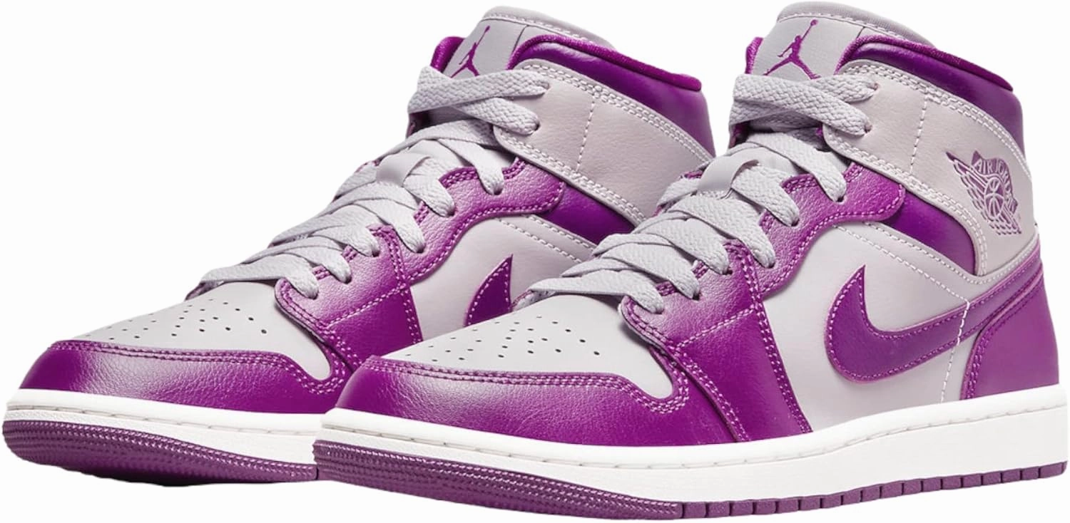 Nike Women's Modern