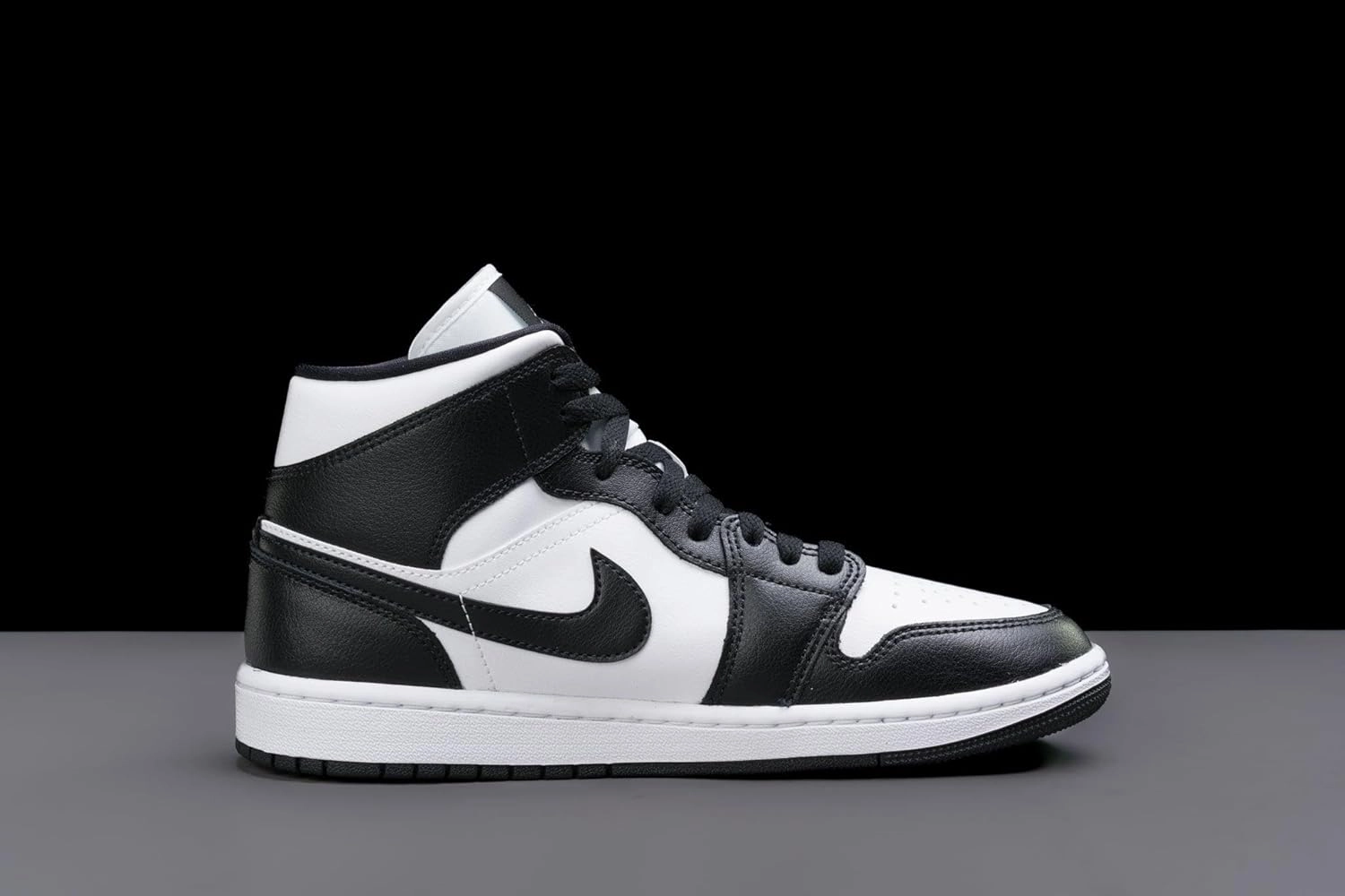 Nike Women's Modern